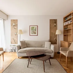 Apartment Eiffel Tower - 2br With Balcony - Cityapartmentstay, Paris